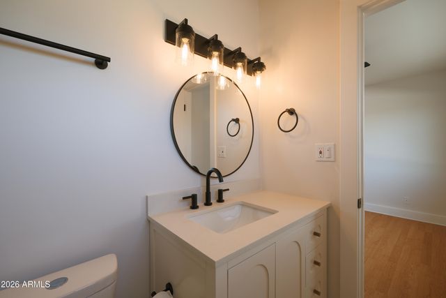 749 E MONTEBELLO Avenue 231, Phoenix, AZ 85014