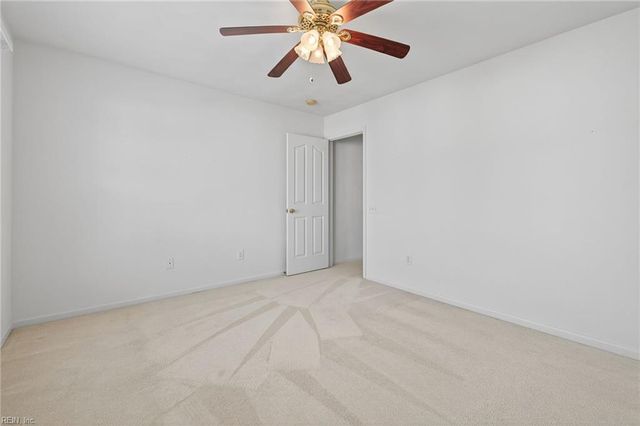 1112 Lady Ashley DR, Chesapeake, VA 23320