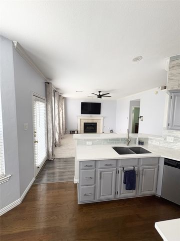 308 Riverwalk Lane, Irving, TX 75063