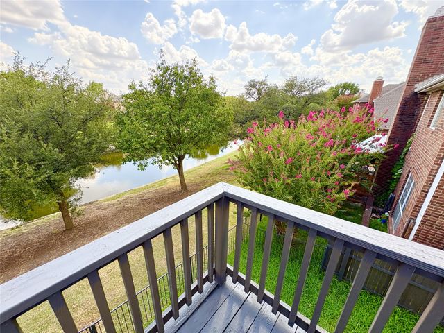 308 Riverwalk Lane, Irving, TX 75063