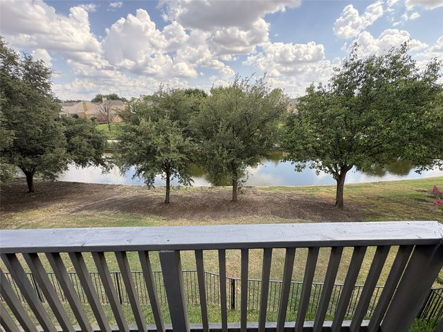 308 Riverwalk Lane, Irving, TX 75063