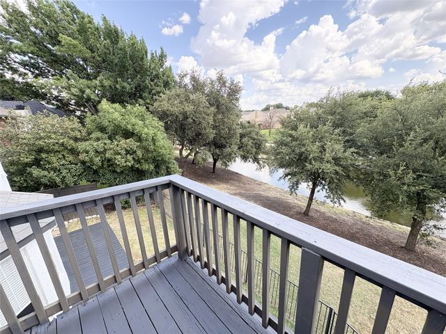 308 Riverwalk Lane, Irving, TX 75063