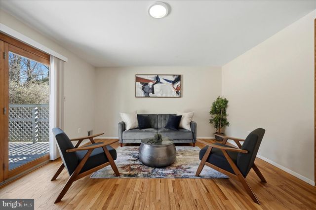 6511 CARRIAGE DR, Alexandria, VA 22310