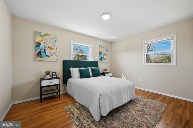 6511 CARRIAGE DR, Alexandria, VA 22310