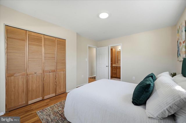 6511 CARRIAGE DR, Alexandria, VA 22310