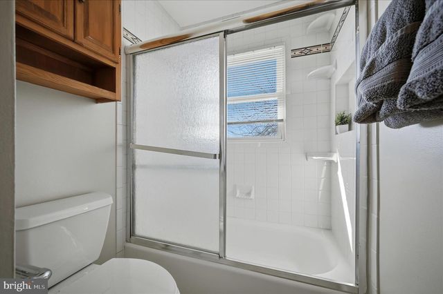 6511 CARRIAGE DR, Alexandria, VA 22310