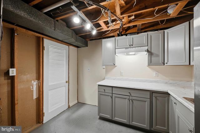 6511 CARRIAGE DR, Alexandria, VA 22310