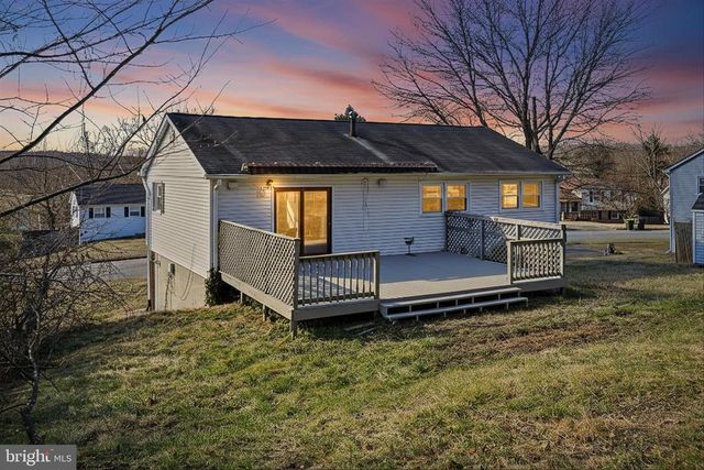 6511 CARRIAGE DR, Alexandria, VA 22310