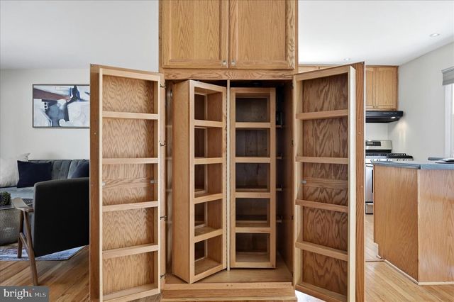 6511 CARRIAGE DR, Alexandria, VA 22310