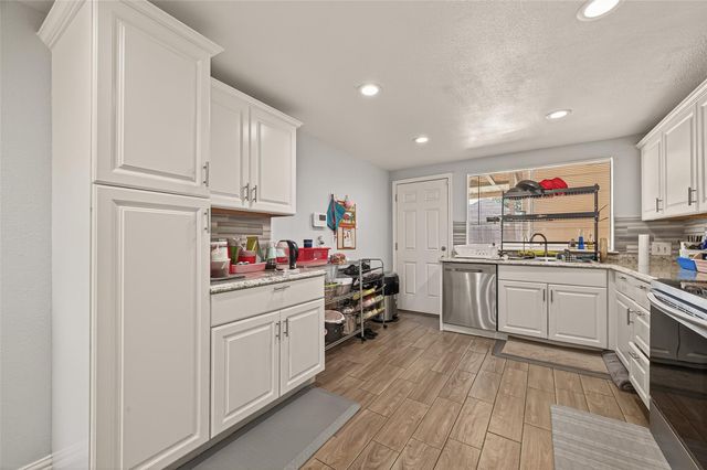 13175 Clarewood Drive, Houston, TX 77072