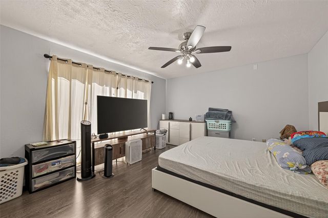 13175 Clarewood Drive, Houston, TX 77072