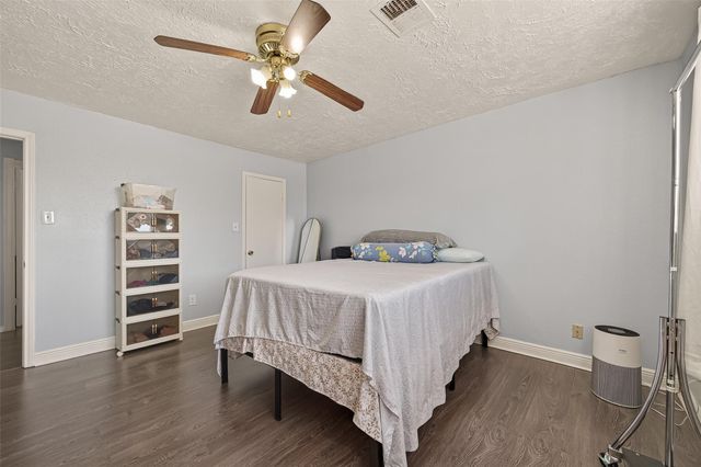 13175 Clarewood Drive, Houston, TX 77072