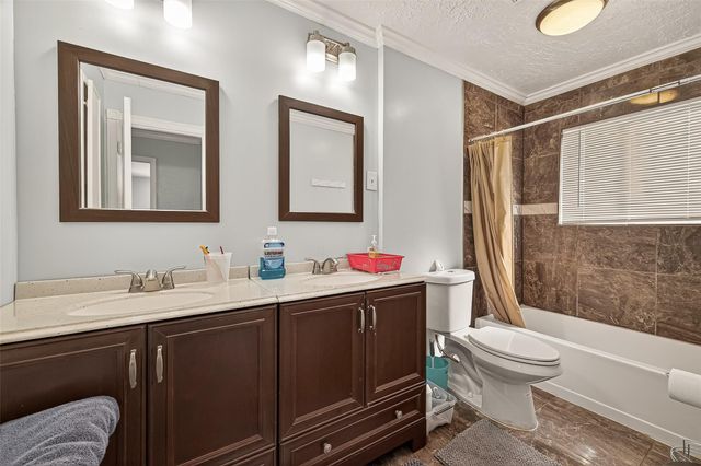 13175 Clarewood Drive, Houston, TX 77072