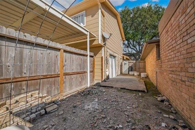 13175 Clarewood Drive, Houston, TX 77072