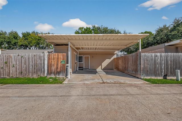 13175 Clarewood Drive, Houston, TX 77072