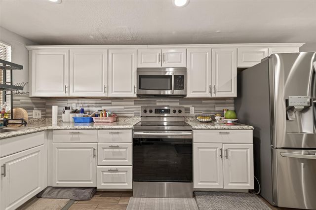 13175 Clarewood Drive, Houston, TX 77072