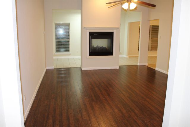 719 Jeff Court, Irving, TX 75060