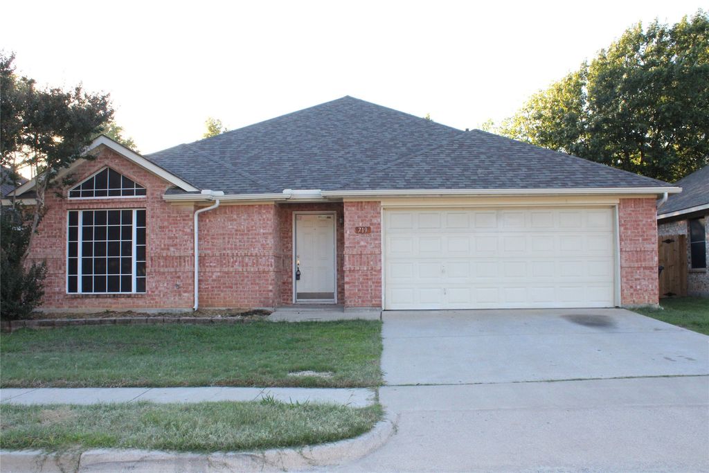 719 Jeff Court, Irving, TX 75060
