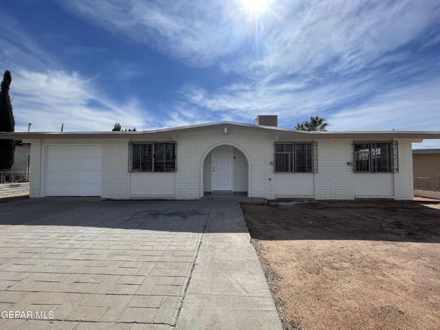 312 GRAPHITE Drive, El Paso, TX 79932