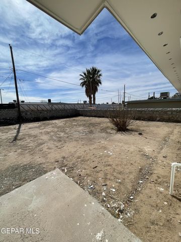 312 GRAPHITE Drive, El Paso, TX 79932