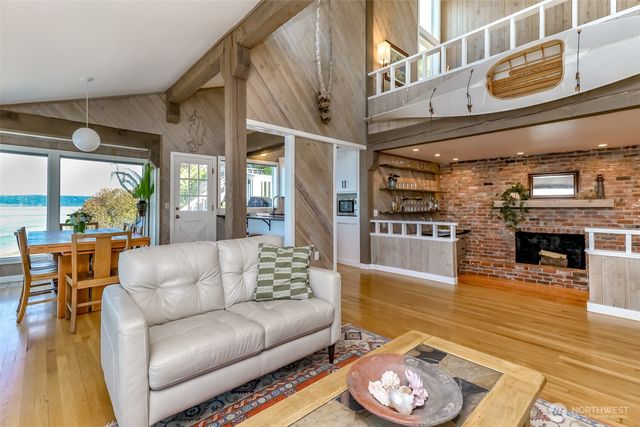 4806 Tok a Lou Avenue NE, Tacoma, WA 98422
