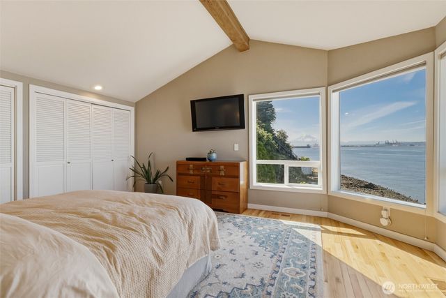 4806 Tok a Lou Avenue NE, Tacoma, WA 98422