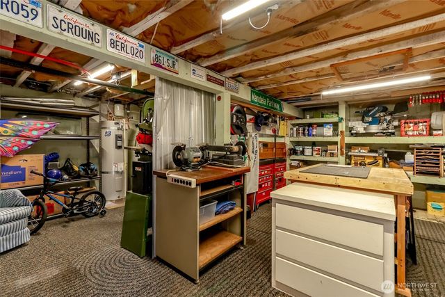 4806 Tok a Lou Avenue NE, Tacoma, WA 98422