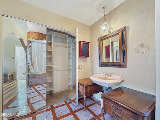 9657 STONEHAVEN Drive, El Paso, TX 79925