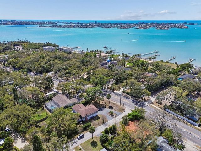 2027 PARK STREET N, St Petersburg, FL 33710