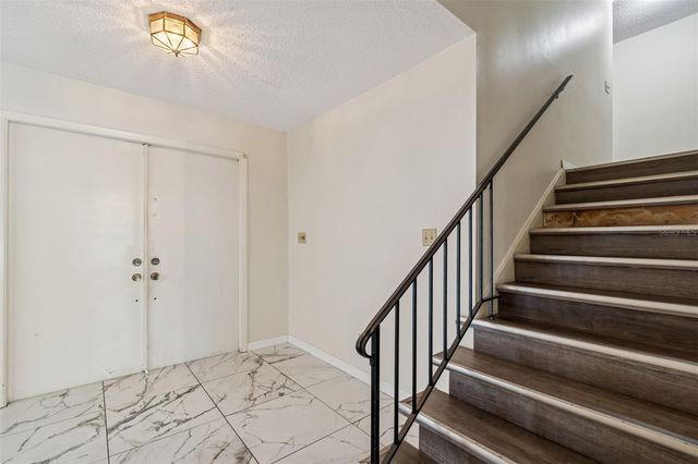 2027 PARK STREET N, St Petersburg, FL 33710