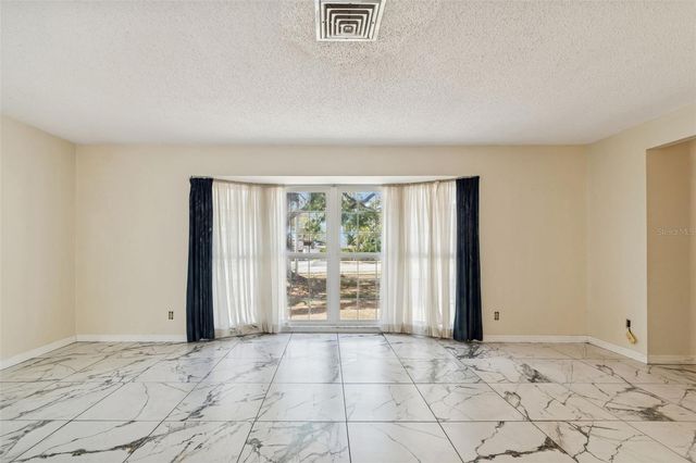 2027 PARK STREET N, St Petersburg, FL 33710