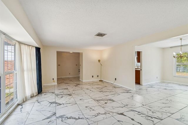 2027 PARK STREET N, St Petersburg, FL 33710