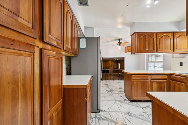 2027 PARK STREET N, St Petersburg, FL 33710