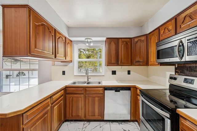 2027 PARK STREET N, St Petersburg, FL 33710