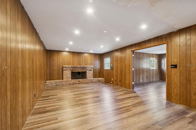 2027 PARK STREET N, St Petersburg, FL 33710