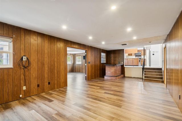 2027 PARK STREET N, St Petersburg, FL 33710