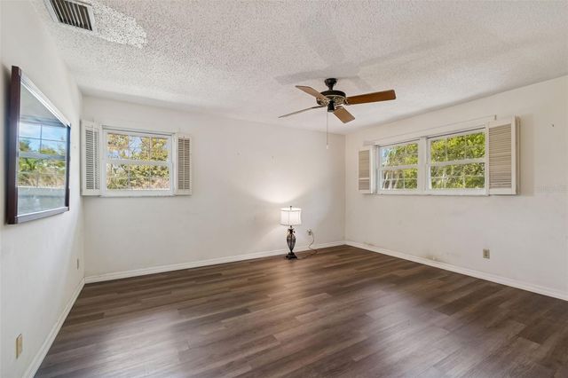 2027 PARK STREET N, St Petersburg, FL 33710