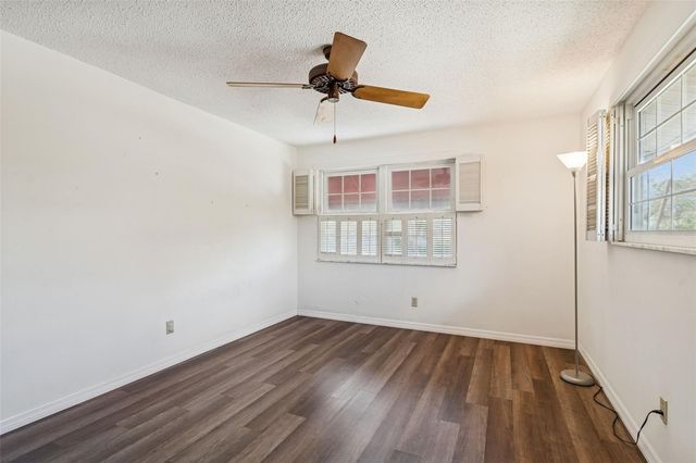 2027 PARK STREET N, St Petersburg, FL 33710