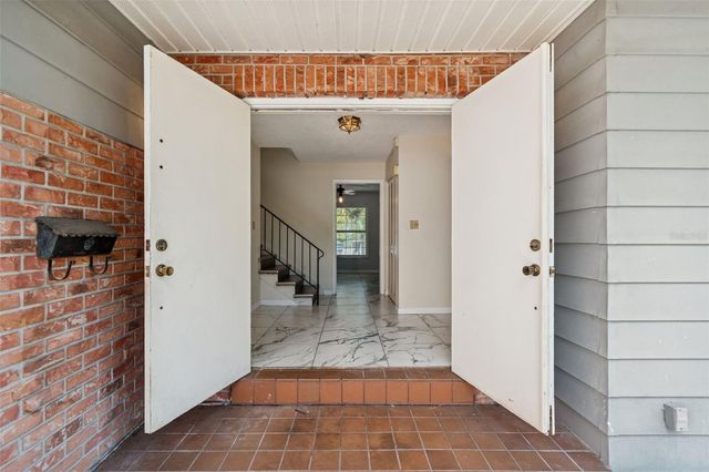 2027 PARK STREET N, St Petersburg, FL 33710