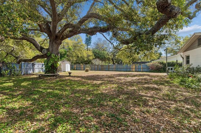 2027 PARK STREET N, St Petersburg, FL 33710