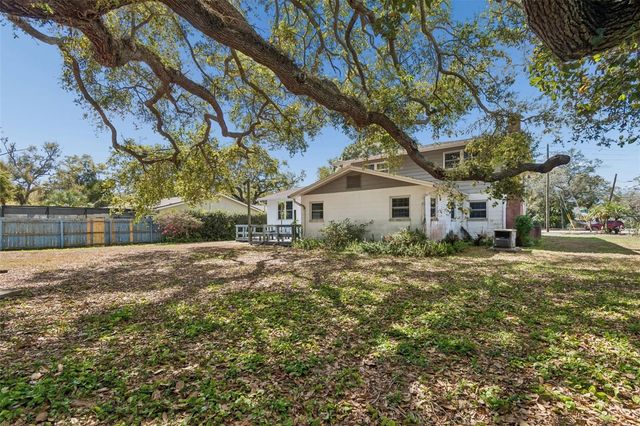 2027 PARK STREET N, St Petersburg, FL 33710