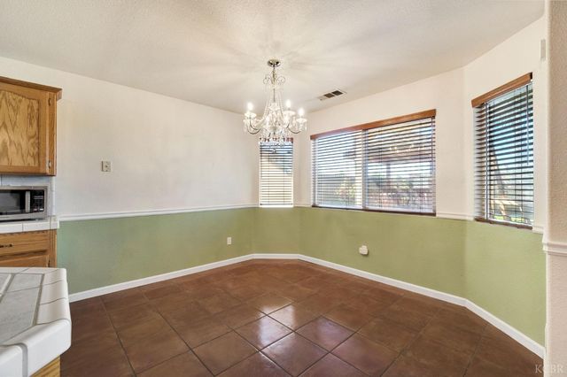 2059 Saratoga Place, Hanford, CA 93230