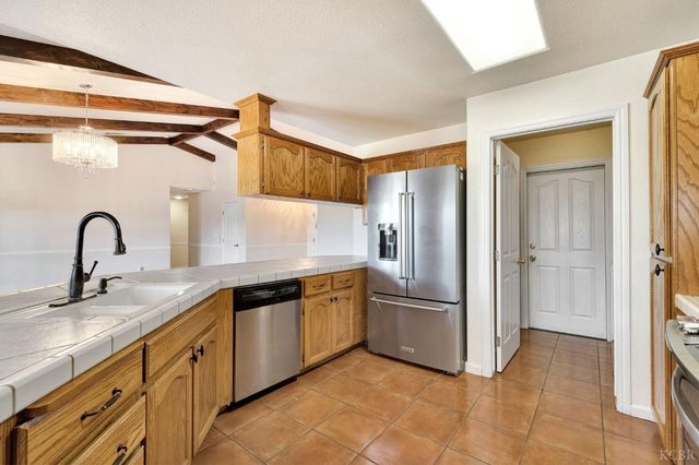 2059 Saratoga Place, Hanford, CA 93230