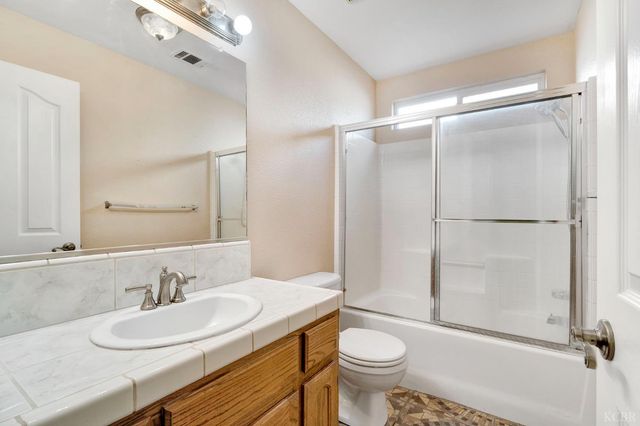 2059 Saratoga Place, Hanford, CA 93230