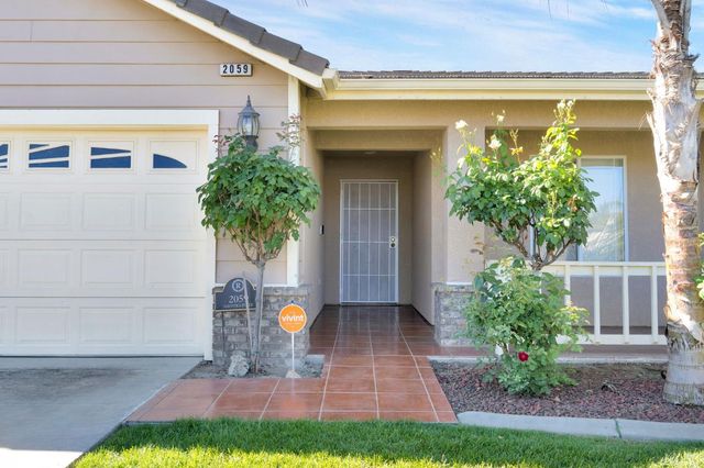 2059 Saratoga Place, Hanford, CA 93230