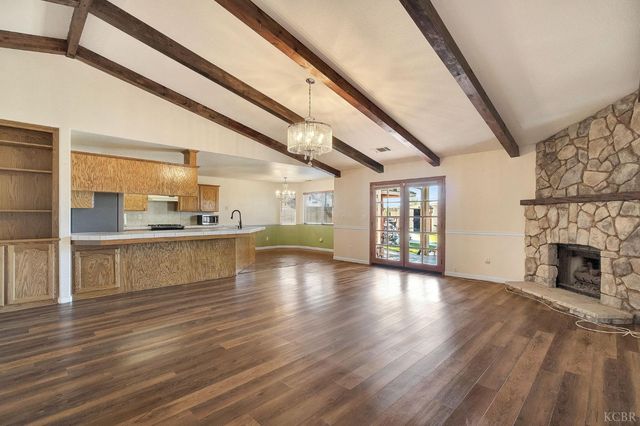 2059 Saratoga Place, Hanford, CA 93230