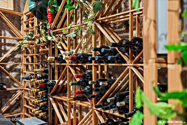 9900 Hillhaven Circle, Anchorage, AK 99507