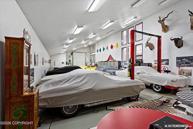 9900 Hillhaven Circle, Anchorage, AK 99507