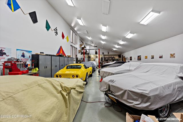 9900 Hillhaven Circle, Anchorage, AK 99507