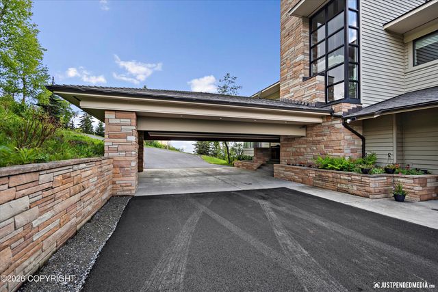 9900 Hillhaven Circle, Anchorage, AK 99507